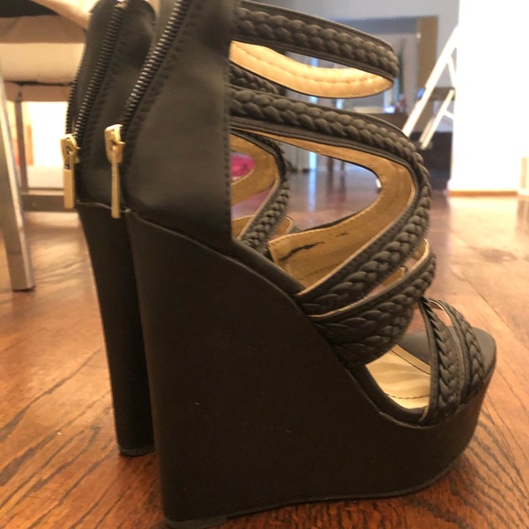 Size 6.5 Black Platform Heels - Picture 3 of 3